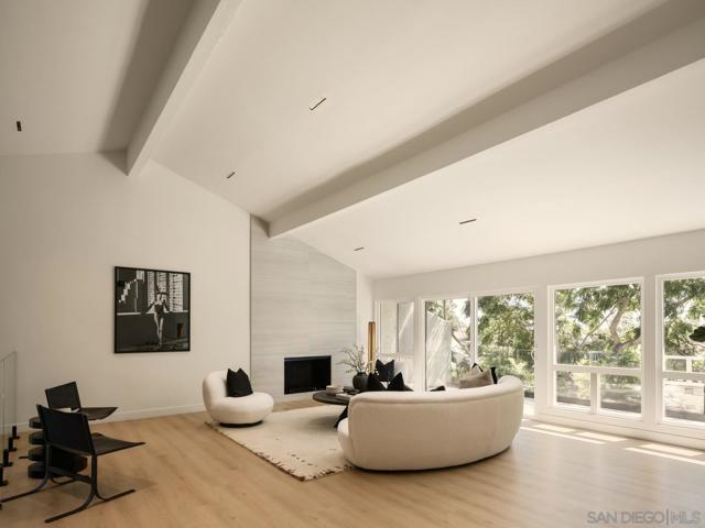 2163 Caminito Circulo Norte, La Jolla CA: https://media.crmls.org/mediaz/1608298e-a63a-4f9a-8f7c-a252c0abd5bc.jpg