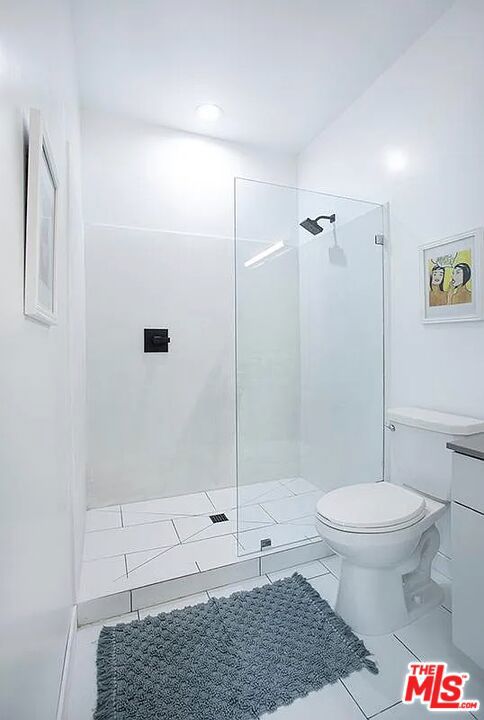 6044 La Prada Street, Los Angeles CA: https://media.crmls.org/mediaz/16084add-76e2-4db2-98ec-da6bd5edd7a0.jpg