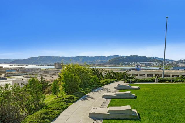 501 Hudson Avenue, San Francisco CA: https://media.crmls.org/mediaz/16088cbf-7ac2-41bb-95f1-afdb33ad8ae4.jpg