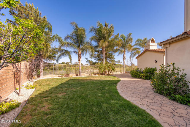13290 Red Bird Court, Moorpark CA: https://media.crmls.org/mediaz/1609142d-f01c-414b-a023-b7d3069627aa.jpg
