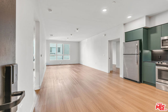 10601 Washington Boulevard, Culver City CA: https://media.crmls.org/mediaz/160933b9-3738-47f2-8332-f3fbd0f27f17.jpg