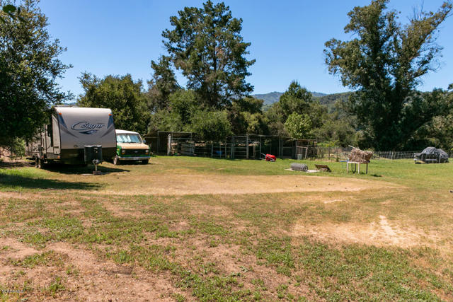 250 Verde Oak Drive, Oak View CA: https://media.crmls.org/mediaz/160a0216-3193-4c6b-9112-8331340f926e.jpg