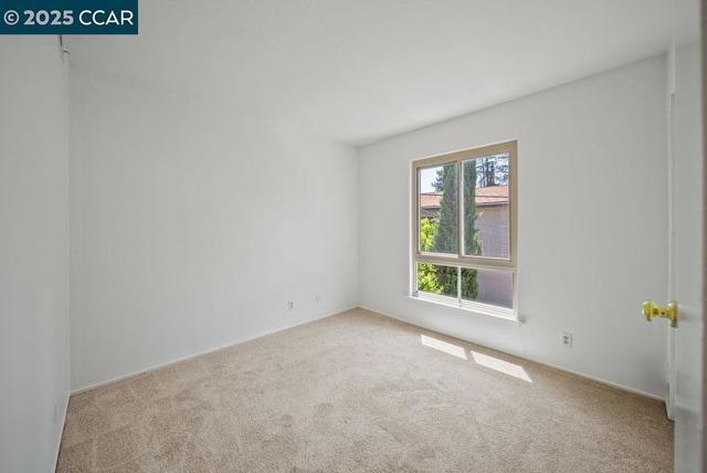 2032 Sierra Road, Concord CA: https://media.crmls.org/mediaz/160a1833-8017-4e76-96b9-63d6975f2c61.jpg