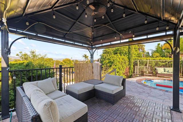 Detail Gallery Image 17 of 55 For 731 Dewane Dr, El Cajon,  CA 92020 - 3 Beds | 3 Baths