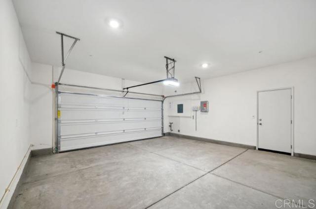 19420 Brush Creek Way, Lake Elsinore CA: https://media.crmls.org/mediaz/160ae747-db7a-4f4f-98d4-898446bb9b2d.jpg
