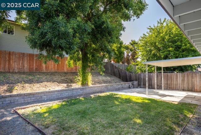 4192 Valley Ave, Martinez CA: https://media.crmls.org/mediaz/160b190c-a08d-43ea-a279-5bb914db257f.jpg