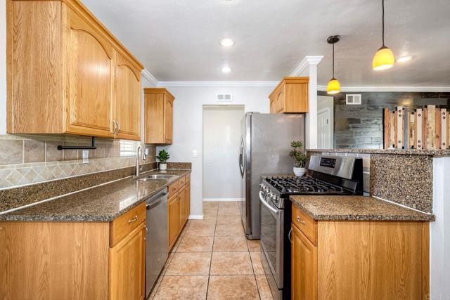 Detail Gallery Image 10 of 32 For 8699 Avenida Marco, El Cajon,  CA 92021 - 3 Beds | 2 Baths