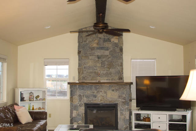 Detail Gallery Image 16 of 33 For 900 Glass Beach Dr, Fort Bragg,  CA 95437 - 3 Beds | 2/1 Baths