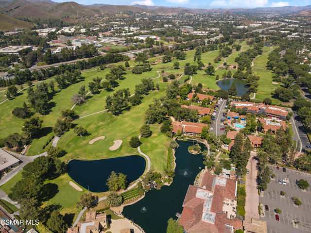 32834 Barrett Drive, Westlake Village CA: https://media.crmls.org/mediaz/160b7d93-e3ad-4536-93fb-355cd7aaf626.jpg