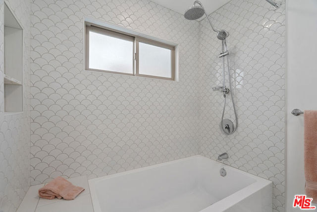 535 East Walnut Avenue, B photo 15
