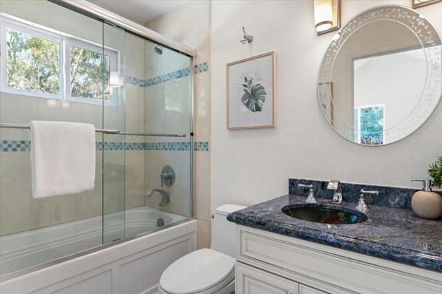 Image 25 of 54 For 10387 Avenida Lane