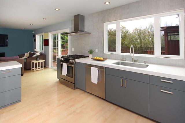 3239 O'Neill Court, Soquel CA: https://media.crmls.org/mediaz/160dcf9b-97dd-4657-a57b-9c105bfa337e.jpg