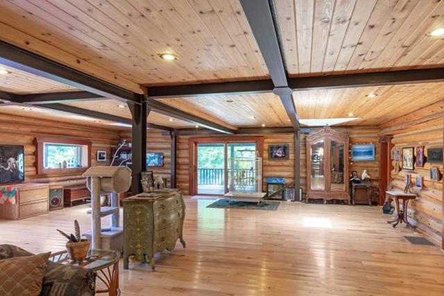 22700 Old Santa Cruz Highway, Los Gatos CA: https://media.crmls.org/mediaz/160e222a-5c2a-44f9-b2b1-e36a6a6633c6.jpg