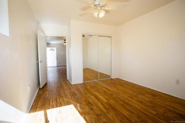 12643 Castle Court Dr, Lakeside CA: https://media.crmls.org/mediaz/16102ceb-e747-455d-a734-52db8e179a11.jpg
