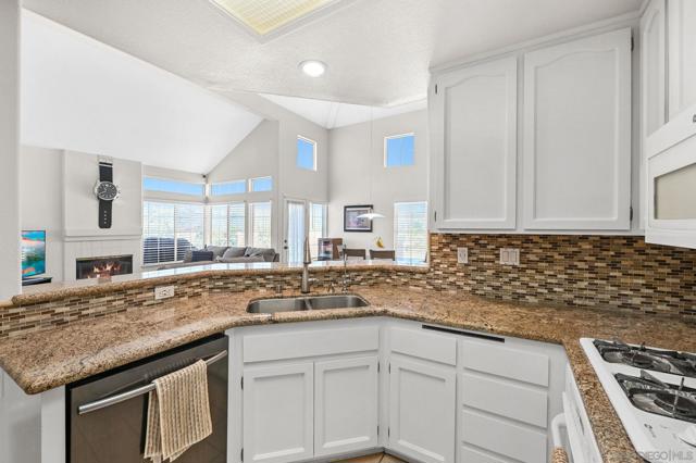 12662 Springbrook Dr, San Diego CA: https://media.crmls.org/mediaz/1610a81a-f41f-4580-a8db-6dd4b0f793fa.jpg