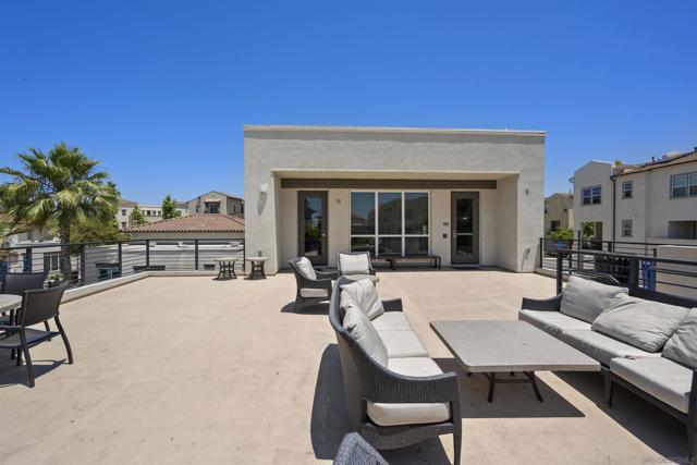 5506 Sandcliff Ln, San Diego CA: https://media.crmls.org/mediaz/1610f2ac-d9e3-4810-b92a-be7d5b109dcb.jpg