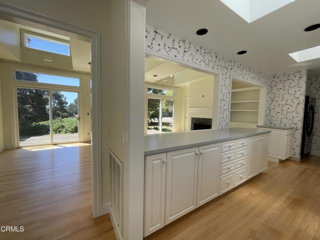 45300 Headlands Drive, Mendocino CA: https://media.crmls.org/mediaz/1610fe01-6dd8-49df-8bc8-69596e0a688e.jpg