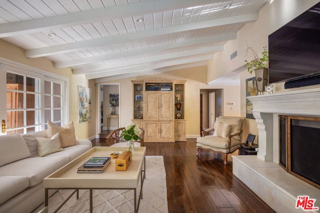 Drew Fenton | 585 Lorna Lane Los Angeles CA | MLS: 7287808