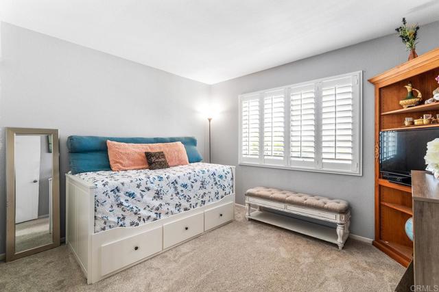 4610 Los Alamos Way, Oceanside CA: https://media.crmls.org/mediaz/16116cb1-9c39-47b8-a32a-1f8d1e4332a2.jpg