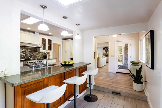 86 Rittenhouse Avenue, Atherton CA: https://media.crmls.org/mediaz/16120de7-257e-4c7d-9de4-16f189d691d7.jpg