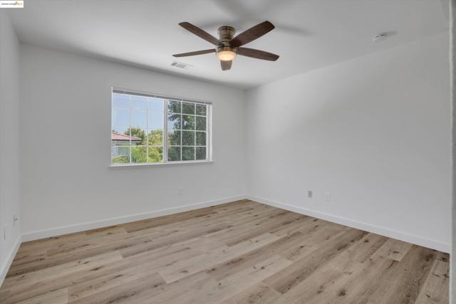 805 Devonshire Loop, Brentwood CA: https://media.crmls.org/mediaz/16124ec4-094d-4d60-a8ab-9fd33fff8c24.jpg