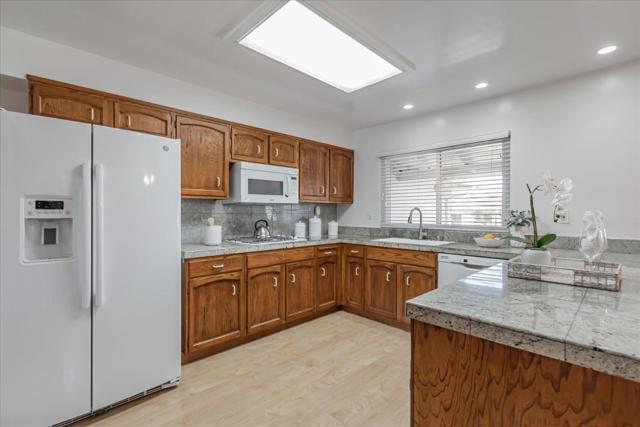 2357 Walden Square, San Jose CA: https://media.crmls.org/mediaz/1612b8c5-c173-4a21-96f7-17139f06a743.jpg