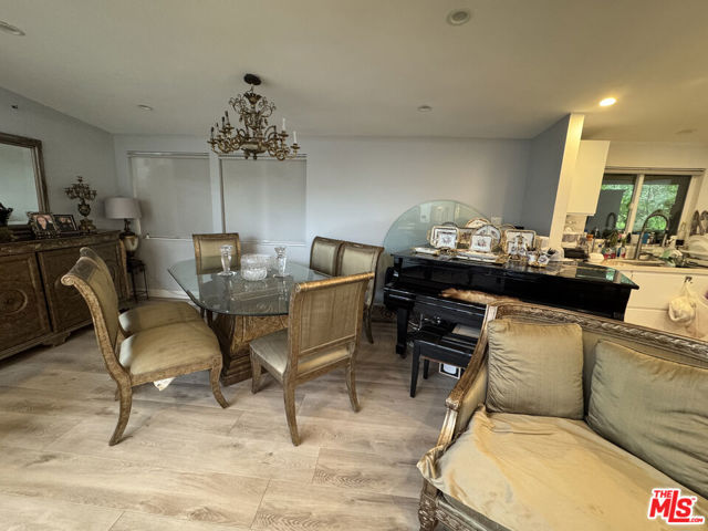 18101 Karen Drive, Tarzana CA: https://media.crmls.org/mediaz/1612f92b-c43b-4655-b678-e566cc8ebb52.jpg