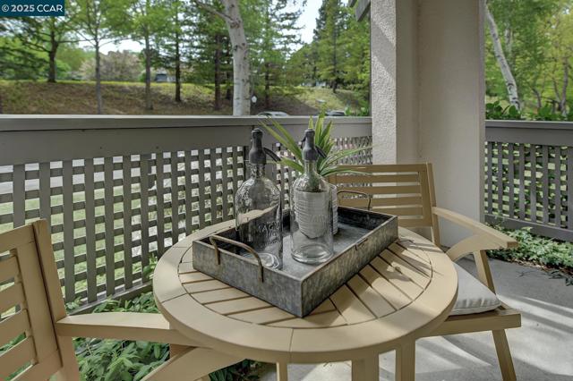 1860 Tice Creek, Walnut Creek CA: https://media.crmls.org/mediaz/1614158a-1e1c-406a-ab7c-d89c24fc561b.jpg