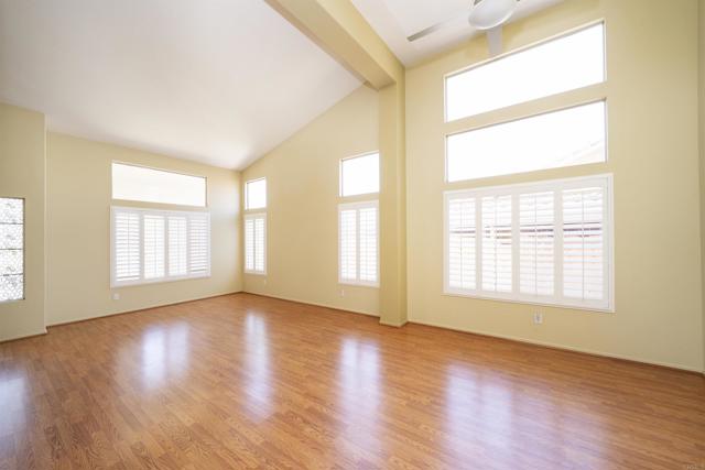 Detail Gallery Image 10 of 25 For 5110 Wisteria Drive, Oceanside,  CA 92056 - 4 Beds | 2/1 Baths