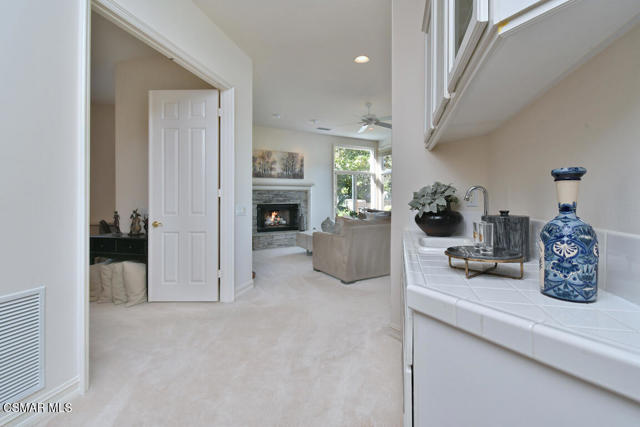 31775 Oak Ranch Court, Westlake Village CA: https://media.crmls.org/mediaz/1615b55d-1507-40b8-860f-04201fafc14e.jpg