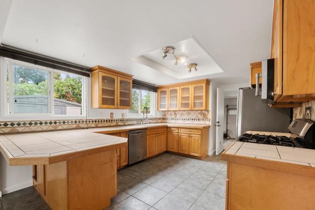 1091 Century Drive, Napa CA: https://media.crmls.org/mediaz/1615beab-4891-44fa-b955-19542ac673cf.jpg