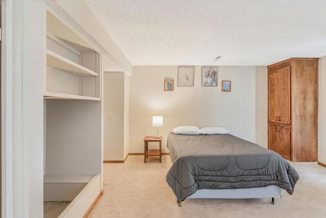 1055 Howe Circle, Salinas CA: https://media.crmls.org/mediaz/1615c6ba-6a57-4374-950d-10ff52850865.jpg