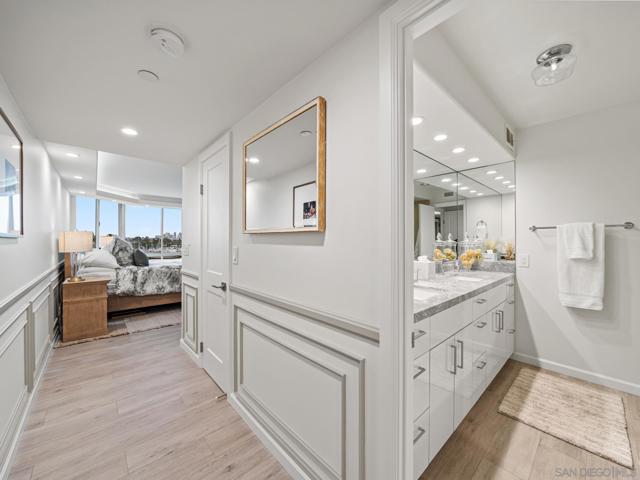 1750 Avenida Del Mundo, Coronado CA: https://media.crmls.org/mediaz/1615ccef-1bf0-403f-9653-6da8bc23ad86.jpg