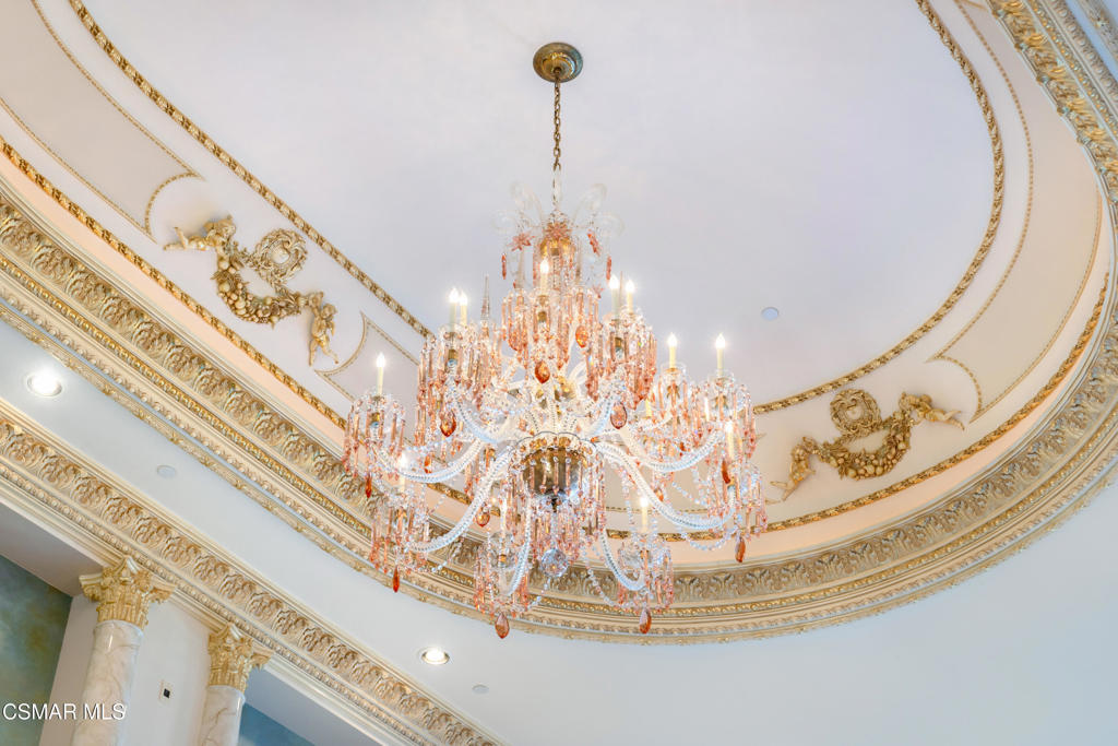 https://media.crmls.org/mediaz/16160742-34c0-4f50-9a48-c6b77592f5b9.jpg?preset=X-Large