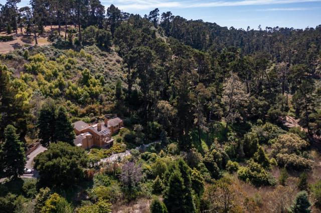 540 Aguajito Road, Carmel CA: https://media.crmls.org/mediaz/16168be2-2b7b-4dae-99f9-4ef846ec5487.jpg