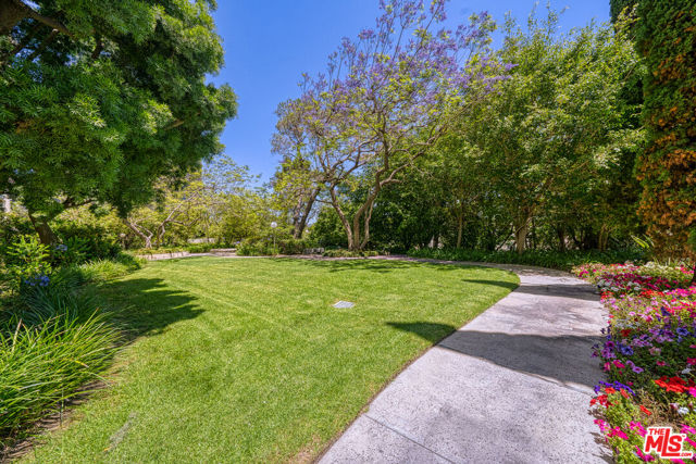 2160 Century Park East, Los Angeles CA: https://media.crmls.org/mediaz/16169b0d-a3f3-4a16-807d-1f56b63dedde.jpg