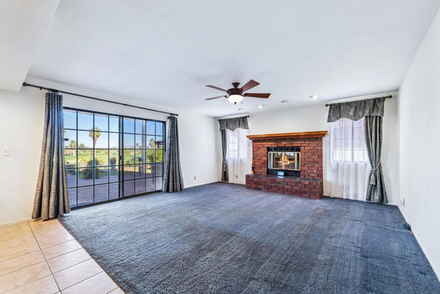 204 Fairway Drive, Needles CA: https://media.crmls.org/mediaz/1616cf60-7672-4467-b051-f3bcef3e5bc5.jpg