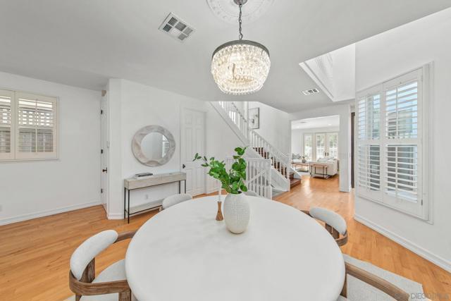 261 G Ave, Coronado CA: https://media.crmls.org/mediaz/161739ee-de6c-4c2f-b4d7-366cb3cc3500.jpg