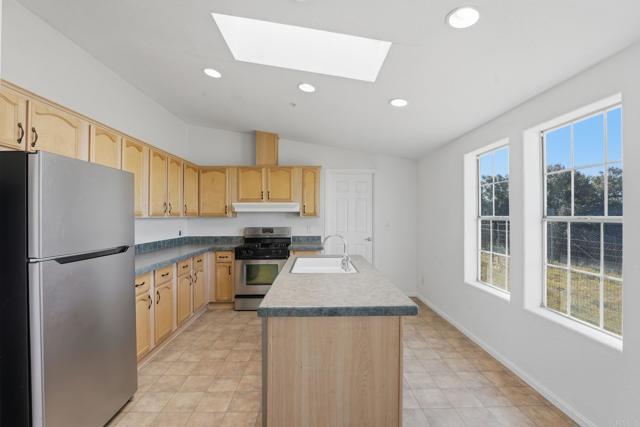 Detail Gallery Image 7 of 74 For 909 Tierra De Luna, Boulevard,  CA 91905 - 8 Beds | 6 Baths