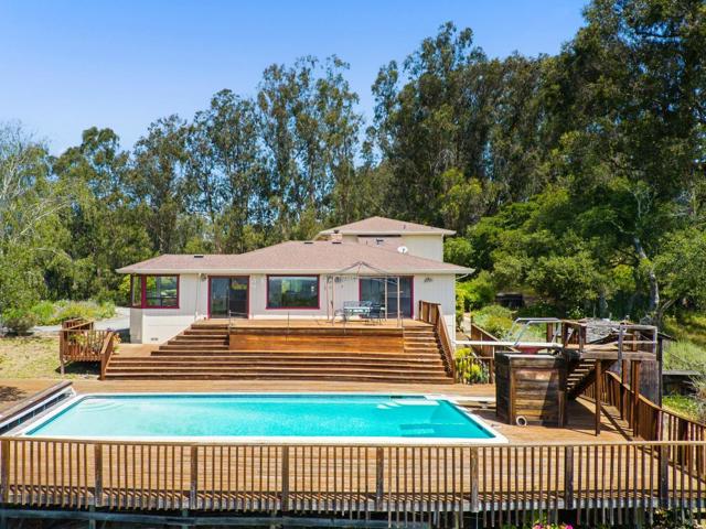 739 Snyder Avenue, Aromas CA: https://media.crmls.org/mediaz/1617bfda-6273-47ad-ba5a-ba047ef4c5f1.jpg