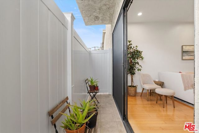 2 Bed Home for Sale in Los Angeles, California