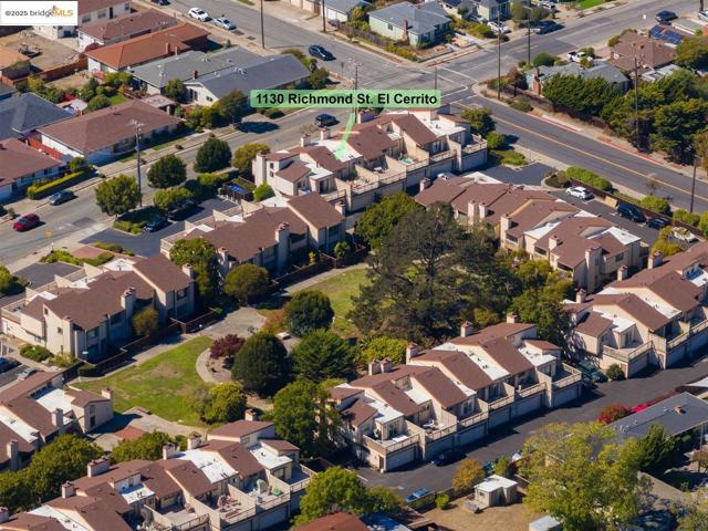 1130 Richmond ST, El Cerrito CA: https://media.crmls.org/mediaz/161852d2-4acc-41ca-ad2b-cfdfbf9876d5.jpg
