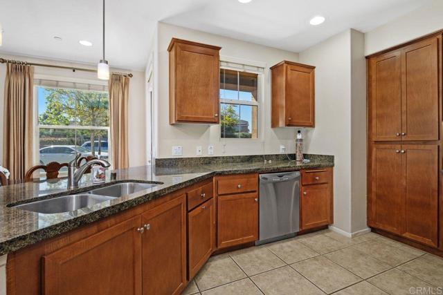 Detail Gallery Image 13 of 42 For 11130 Taloncrest Way Unit 11, San Diego,  CA 92126 - 3 Beds | 2 Baths