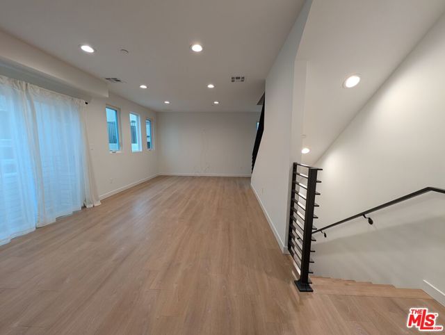  Commercial for Sale in Los Angeles, California