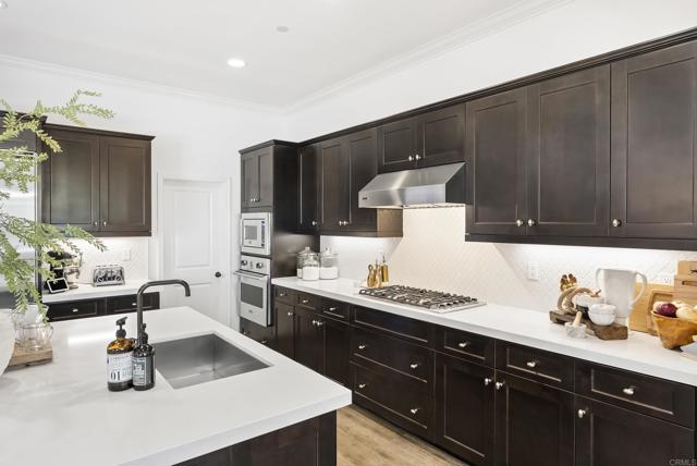 3619 N Fork Ave, Carlsbad CA: https://media.crmls.org/mediaz/1618d6e5-1967-413f-836b-c1605ab5bc13.jpg