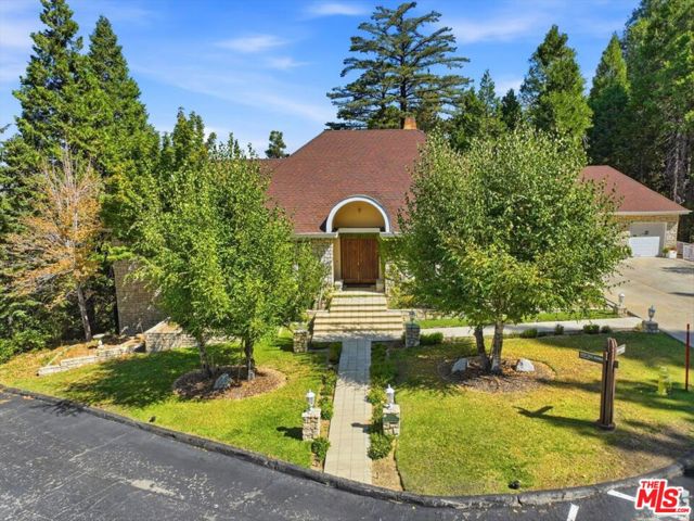 361 Redtail Hawk Lane, Lake Arrowhead, CA 92352