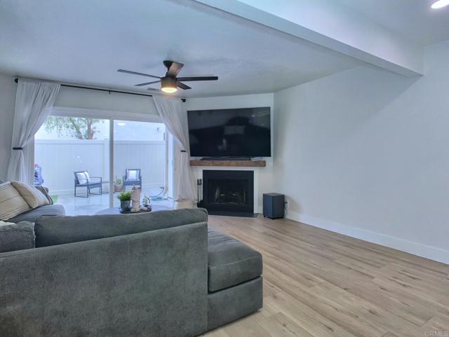 Detail Gallery Image 7 of 39 For 9230 Carlton Oaks Dr, Santee,  CA 92071 - 2 Beds | 1/1 Baths