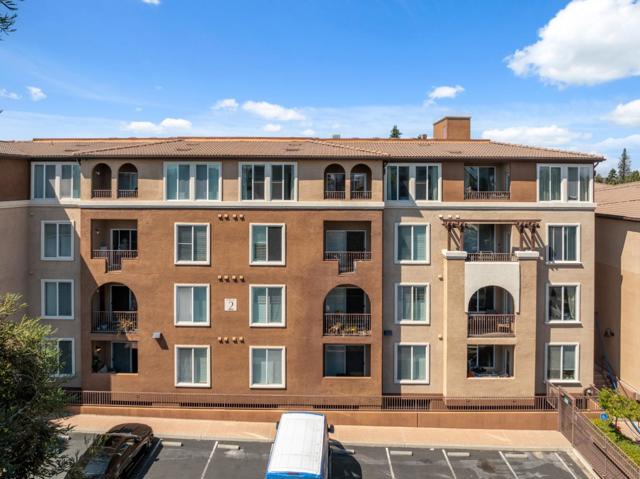 801 S Winchester Boulevard, San Jose CA: https://media.crmls.org/mediaz/161a65e9-1a31-4cac-b97d-cfa420f6a204.jpg