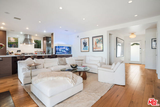 245 Tranquillo Road, Pacific Palisades CA: https://media.crmls.org/mediaz/161a8b24-dbff-49bd-bc38-2ee27a1c0fd5.jpg