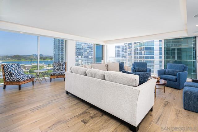 1760 Avenida Del Mundo, Coronado CA: https://media.crmls.org/mediaz/161ab3e5-8d79-4da1-9e56-a11cbadf2fb2.jpg